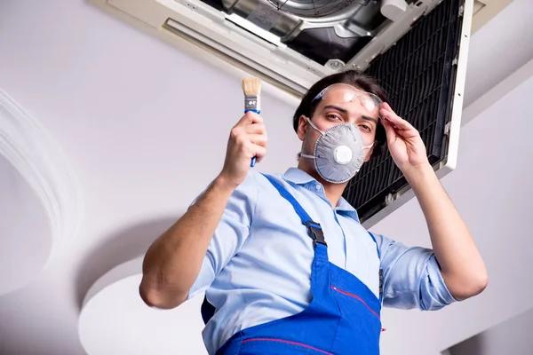 How a Houston HVAC Contractor Can Help Lower Your Energy Bills